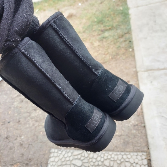 New size 8 classic Ugg boots - Picture 6 of 9